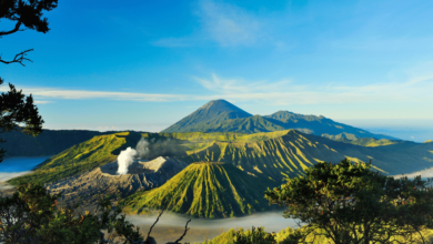 15 Gunung Terbaik untuk Hiking di Indonesia