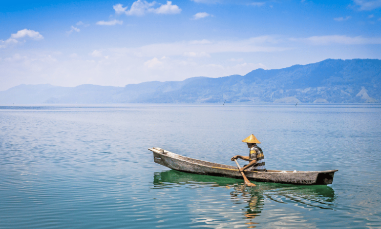 6 Danau Terindah di Indonesia untuk Liburan